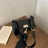Bolso cuadrado pequeño de diseño de nicho, casual, texturizado, a la moda, nuevo para otoño 2026, elegante, de moda, para mujer, de hombro y cruzado.