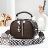 Nova Bolsa Pequena Redonda com Franjas Transfronteiriça Versátil Bolsa de Ombro de Mão Bolsa Transversal Popular Bolsa Pequena Feminina Bolsa de Moda de Nicho