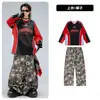 Roupas Infantis da Moda Street Dance Hip-Hop Conjunto de Roupa de Performance com Letras Preto e Vermelho para Meninos Roupa de Performance com Tambor para Meninas Hip-Hop
