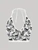 Top Halter Negro y Blanco Estilo Y2K con Estampado de Calavera Gótica Oscura, Espalda Descubierta, Moda Corto sin Mangas