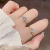 Anillo abierto de circón versátil de moda exquisita coreana y japonesa para mujer, elegante, lujo ligero, simple, de alta gama, anillo súper brillante para el dedo índice al por mayor