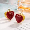 Aretes rojos con forma de corazón, esmaltados por ambos lados, para mujer, estilo Hong Kong, elegantes y únicos, con un toque minimalista de alta gama
