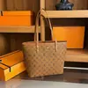 Bolsa Tote de Alta Gama para Viajes con Estampado de Monograma, Bolso Grande de Lujo Ligero, Bolso de Hombro de Moda Otoño 2026 para Mujer