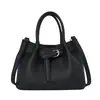 Bolsa texturizada simples e estilosa 2026 design de nicho bolsa de ombro crossbody casual bolsa de balde feminina da moda para o verão