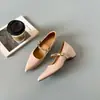 Nuevos zapatos Mary Jane de estilo francés para aumentar la altura para mujeres menudas, colección otoño 2026, elegantes y versátiles para combinar con faldas, adecuados para ir al trabajo