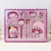 Lindo Kuromi Dibujo Animado 64K Cuaderno de Felpa Divertido Set de Papelería Sanrio Bolígrafo Peludo Insignia Premio