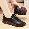 Novidade Primavera e Verão 2026 Sola Grossa Couro Bovino Resistente ao Desgaste Antiderrapante Respirável Antiderrapante Sapatos Casuais Femininos