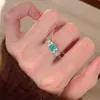 Anillo de Bauhinia Verde Menta con Diamantes Cepillados Incrustados para Mujer, Nicho, Simple, Versátil, Temperamento, Moda de Gama Alta, Anillo para el Dedo, Regalo