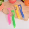 Cuchillo Pelador de Herradura Acero Inoxidable Multifuncional Pelador de Manzanas Cuchillo Pelador de Patatas Cuchillo para Mango Cuchillo Pelador de Frutas