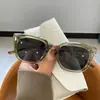 Óculos de Sol Polarizados Retro High-End Europeus e Americanos Cor Café Atrito Novo 2024 Gm para Rostos Quadrados e Redondos Óculos de Sol com Efeito Emagrecedor