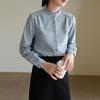 Toma Real de Camisa de Madera Estilo Palacio Francés con Cuello de Oreja y Manga Larga para Mujer, Camisa Interior Cepillada, Nuevo Estilo Otoño e Invierno 2025