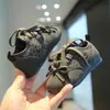 Zapatos Casuales para Niños y Niñas 2026 Primavera y Otoño Nuevo Estilo Tenis Infantiles con Estampado de Leopardo Nuevo Estilo Zapatos para Niños Pequeños con Suela Suave para Niñas