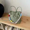 Bolsa pequena super popular transfronteiriça para mulheres, nova bolsa de mão da moda leve para o outono de 2026, bolsa de ombro e crossbody para celular