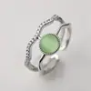 Anillo Vintage de Piedra Ojo de Gato Verde Claro y Blanco con Incrustaciones de Circonita, Diseño Retro Hueco