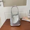 Moda Europea y Americana Textura Tejida Bolso de Cubo de Mano para Mujer Nuevo Otoño Retro Estilo Ins Texturizado Casual Bolso de Mano