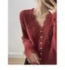Novo cardigã de lã com decote V, cor sólida, emendado com renda estilo francês para mulheres, versão coreana, camisa base de tricô soltinha, casaco curto