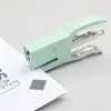 Grapadora manual metálica color macarrón No. 10 máquinas de embalaje y encuadernación para llevar que ahorran trabajo, grapadoras pequeñas de oficina