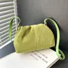 Bolsa de Ombro Cruzada de Mão Nova de Alto Valor Moda Nicho High-End Chique Simples Versátil Outono 2026