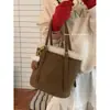 Bolsa Grande Capacidade Transfronteiriça Bolsa de Mão Feminina Nova 2025 Bolsa de Pelúcia Simples Bolsa de Ombro Tipo Balde Dropshipping