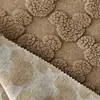 Tecido Jacquard Tricotado de Lã com Relevo de Animal Cartoon do Mickey em Fundo Marrom para Roupas de Primavera e Outono, Tecido para Casaco
