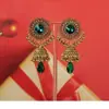Pendientes de Borla con Cascabel de Piedras Preciosas Transfronterizos Indios para Mujer, Estilo de Lujo Accesible, Pendientes Largos Exagerados de Oro con Pedrería Retro de Palacio