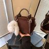 Bolso Nicho de Alta Gama Super Popular Transfronterizo para Mujer 2024 Nuevo Otoño e Invierno Bolso Bandolera Versátil Bolso Balde Portátil a la Moda