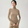 Ropa de punto de cachemira de una pieza sin costuras para otoño e invierno para mujer, ajuste ceñido y elegante suéter de cuello alto, suéter liso para usar debajo