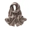 Bufanda de punto de cachemira de color liso para otoño e invierno para mujer, con un diseño cálido de punto abierto, moda estilo coreano y calidez versátil