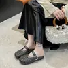 Sandalias Planas de Playa Transpirables Antideslizantes de Moda Versátiles con Diseño Hueco para Mujer, Verano Nuevo Estilo