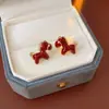 Pendientes de Botón de Caballo con Baño de Oro Real sobre Plata, Pendientes de Botón Versátiles Retro de Moda, Pendientes de Botón de Gama Alta de Nicho al por Mayor para Mujer