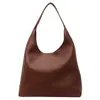 Bolsa de Axila Mãe de Sogra para Uso Diário de Commuting Coreana para Mulheres Verão 2025 Retrô Couro Macio Casual Versátil Bolsa de Ombro Tote