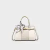 Bolsa de Hombro Bordada Estilo Nacional Nuevo Estilo Primavera y Verano 2026, Bolso de Mano de Gama Alta, Bolso de Hombro Versátil, Bolso Cruzado para Viajes Diarios para Mujeres