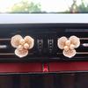 Perfume para coche de alta calidad al por mayor, aromaterapia, decoración para salida de aire, flor de perla, decoración para coche de dama, transfronterizo