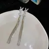 Estilo Retro Francés Chanel Exquisitos Súper Brillantes Diamante Letra Pendientes Largos con Borlas Joyería para Orejas de Mujer Nicho Sentido de Alta Gama