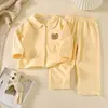 Conjunto de ropa de casa para niños para otoño e invierno, cuello de solapa, cárdigan de terciopelo cepillado para niños y niñas, conjunto de pijama de dos piezas para niños pequeños y bebés