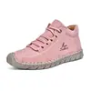 Bestseller transfronteiriço, sapatos femininos europeus e americanos costurados à mão, mocassins baixos da moda, sapatos casuais de inverno para uso externo, estilo Martin.