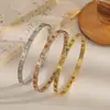 Nuevo Pulsera de Acero de Titanio Dorado para Mujer, Pulsera de Zirconia que No se Desvanece para Pareja, Lujo Ligero, Pulsera Anillo de Gama Alta, Joyería de Mano