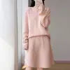 Conjunto de Dos Piezas para Mujer 2026 Otoño/Invierno Nuevo Suéter de Punto de Lana Pura Bordado Hueco Cuello en V Manga Larga Falda Corta