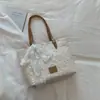 Venda Quente Transfronteiriça Bolsa de Mão de Renda Vazada Nova para Mulheres Estilo Mori Estilo Artístico Bolsa de Ombro Bolsa Tote de Grande Capacidade para o Dia a Dia