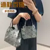 Nova Bolsa de Março com Tachas Coloridas e Diamantes, Pequena Bolsa Geométrica Romboidal de Ombro, Bolsa Quadrada Pequena para o Dia a Dia, Bolsa Feminina