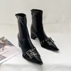 Encontro Primeiro Temporada 2026 Outono/Inverno Bico Fino Fivela Salto Bloco Botas de Cano Curto para Mulheres, Estilo Europeu e Americano Salto Alto com Zíper nas Costas, Botas Curtas Emagrecedoras