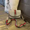 Bolso de Moda Trendy Nuevo para Mujer 2026, Bolso Cruzado de Nicho con un Toque de Alta Gama, Bolso de Hombro Cuadrado Pequeño Versátil
