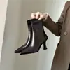 Botines de tacón alto de punta marrón, nueva colección otoño/invierno, diseño retro de patchwork, botines cortos, botines ajustados de tacón fino, material elástico, botines de tobillo estilo francés