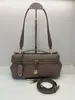 Suministro Directo de Fábrica de Origen en Guangzhou Bolso de Cuero Genuino para Mujer Bolsa para Lonchera Tostada Diseño de Nicho ODM Etiqueta Privada Personalización al por Mayor