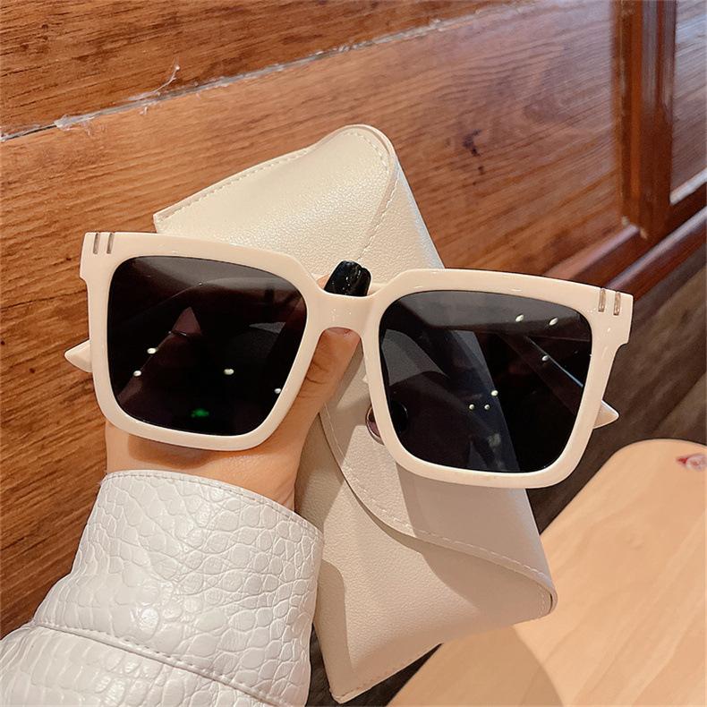 米白框黑片 (4).jpg