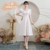 Vestidos de Madrinha Cor de Champanhe Que Podem Ser Usados no Verão, Vestidos Simples de Comprimento Médio para Mulheres Baixas, Adequados para Grupos de Irmãs, Casamentos e Vestidos de Gala