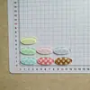 Estilo Coreano Estudiante Corazón Femenino Oval Lunares Resina Pegatina Hecho a Mano DIY Pegamento de Crema Pinza para el Cabello Imán para Refrigerador Crocs