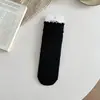 Meias de algodão coreanas femininas para outono e inverno, meias de cano médio, cor sólida com bordas franzidas, meias femininas estilo ins, Indústria de Meias Zhuji