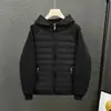 Chaqueta con capucha ligera, moderna, de moda, para hombre, estilo nuevo Otoño e Invierno 2024, marca moderna, estilo corto, patchwork, forro polar, engrosada