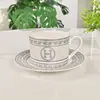 Conjunto de Xícara e Pires para Chá da Tarde Estilo Inglês Transfronteiriço Oge, Xícara e Pires de Porcelana de Ossos Estilo Europeu Luxuoso, Caixa de Presente para Conjunto de Chá